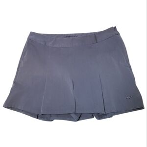Nike Gray Performance Skorts with Built-in Shorts - Size 4